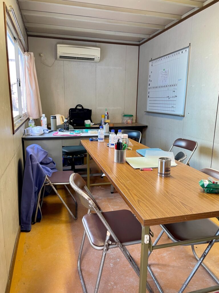 現場事務所でユニットハウス